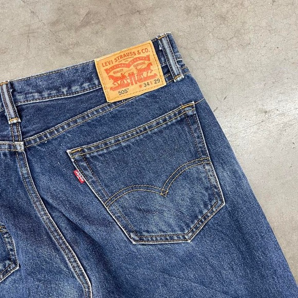 Levi's 505 tattered jeans Size 34X29 - Picture 4 of 8